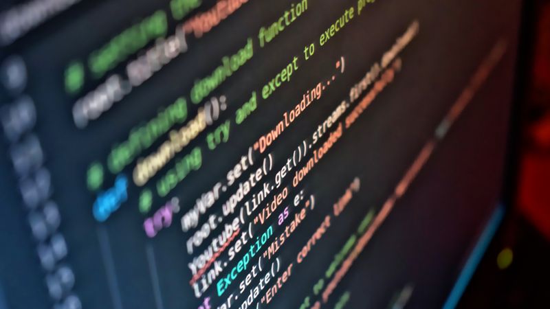Code Python affiché sur l'écran d'un développeur débutant